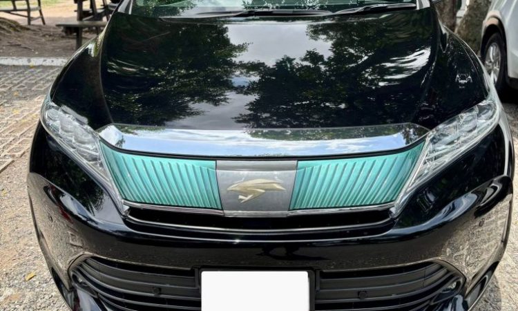 2019 Toyota Harrier Premium (KM0213966) - Buy cars for sale in Kingston/St. Andrew