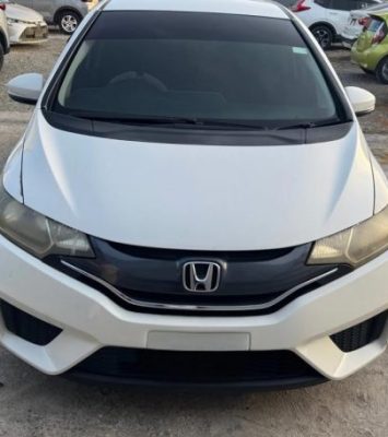 2015 Honda Fit (KM0214014) - Buy cars for sale in Kingston/St. Andrew