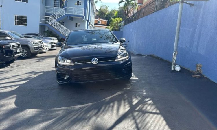 2019 Volkswagen Golf R (KM0214092) - Buy cars for sale in Kingston/St. Andrew
