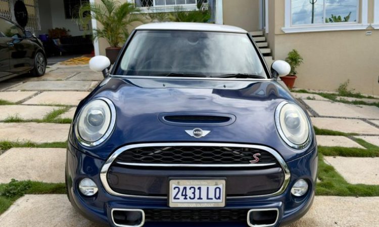 2015 Mini Cooper S (KM0215014) - Buy cars for sale in Kingston/St. Andrew