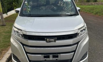 2020 Toyota Noah (KM0215018) - Buy cars for sale in Kingston/St. Andrew
