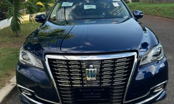 2018 Toyota Crown Royal Saloon (KM0215019) - Buy cars for sale in Kingston/St. Andrew