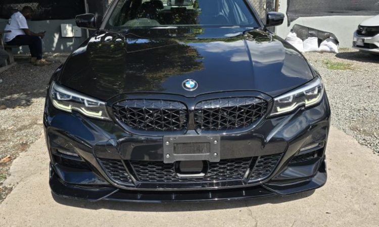 2019 BMW 320i (G20) M Package (KM0215023) - Buy cars for sale in Kingston/St. Andrew