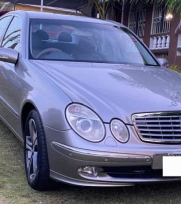 2005 Mercedes-Benz E200 (KM0215068) - Buy cars for sale in Kingston/St. Andrew