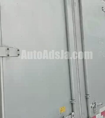 2006 Mitsubishi Fuso - Buy cars for sale in St. Catherine