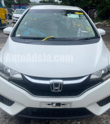 2018 Honda Fit - Buy cars for sale in Kingston/St. Andrew