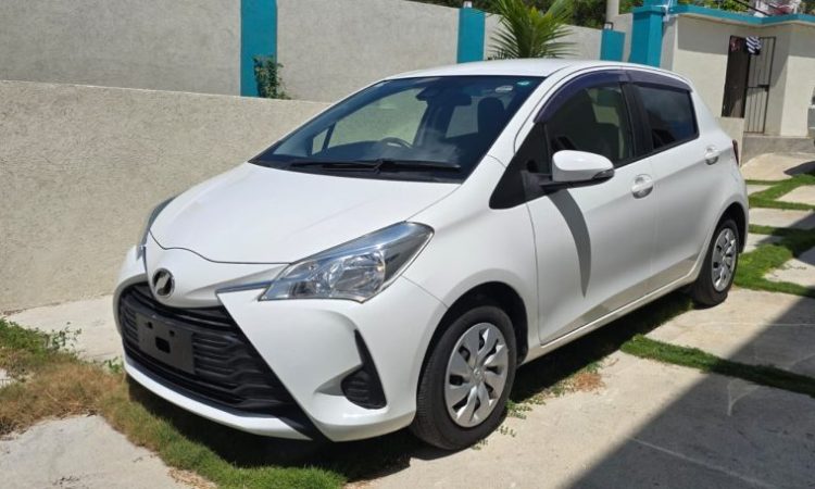 2019 Toyota Vitz (KM0213928) - Buy cars for sale in Kingston/St. Andrew