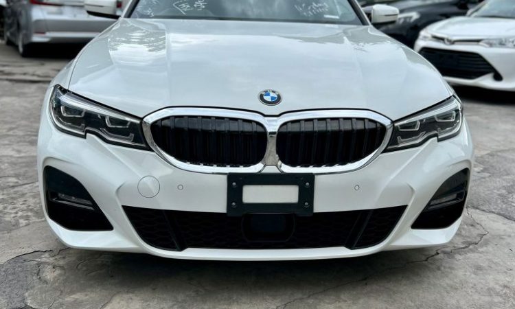 2019 BMW 320i M-Sport Package (KM0213992) - Buy cars for sale in Kingston/St. Andrew