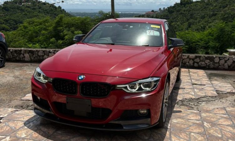 2018 BMW 320i M Package (KM0214034) - Buy cars for sale in Kingston/St. Andrew