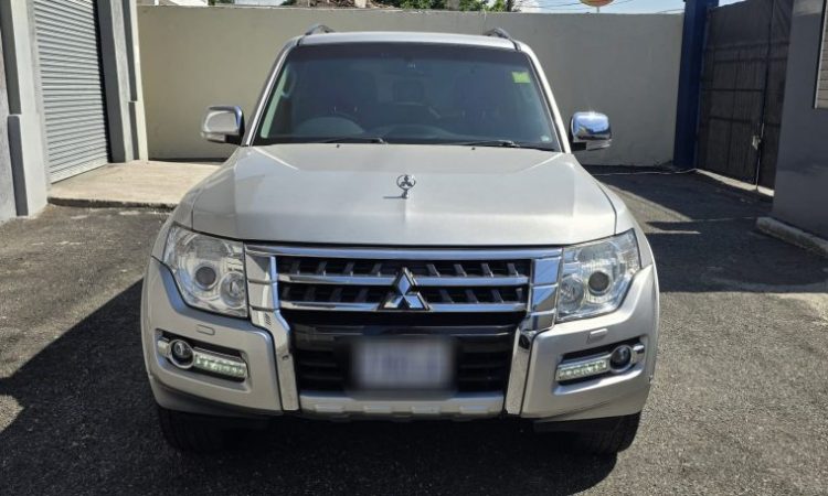 2019 Mitsubishi Pajero GLS (KM0215048) - Buy cars for sale in Kingston/St. Andrew