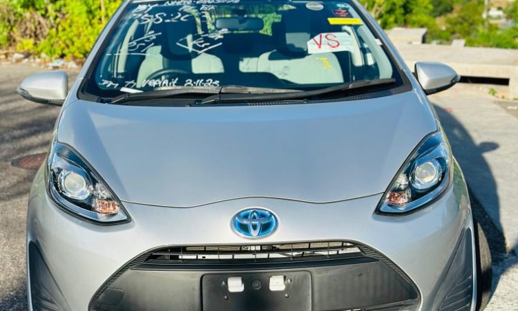 2019 Toyota Aqua (KM0215083) - Buy cars for sale in Kingston/St. Andrew