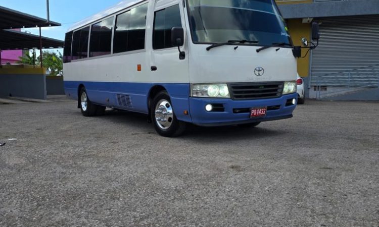 2011 Toyota Coaster LX (KM0215100) - Buy cars for sale in Kingston/St. Andrew