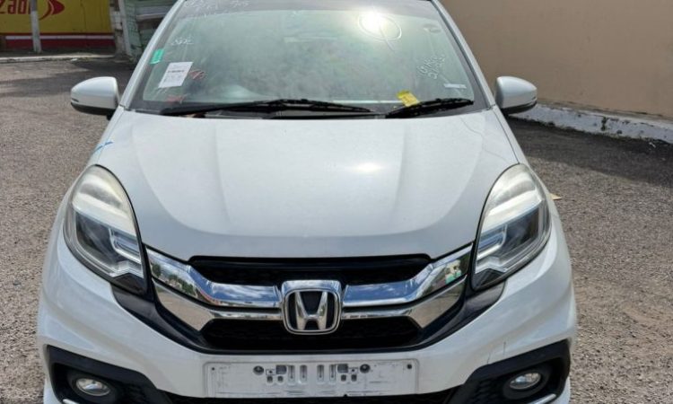 2015 Honda Mobilio RS (KM0214211) - Buy cars for sale in Kingston/St. Andrew