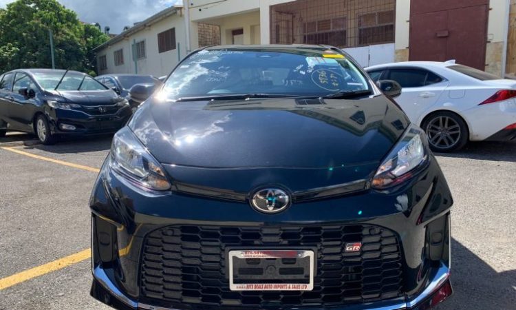 2015 Toyota Aqua GR Sport (KM0214219) - Buy cars for sale in Kingston/St. Andrew