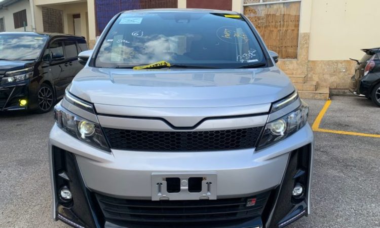 2020 Toyota Voxy ZS GR Sport (KM0214222) - Buy cars for sale in Kingston/St. Andrew