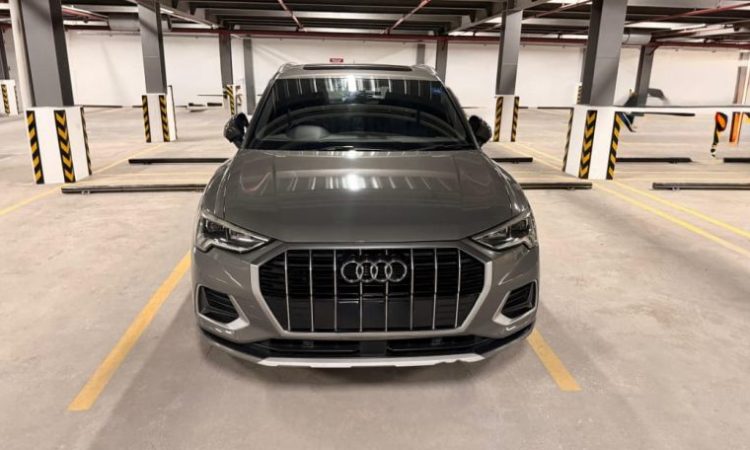 2019 Audi Q3 S-Line (KM0214225) - Buy cars for sale in Kingston/St. Andrew