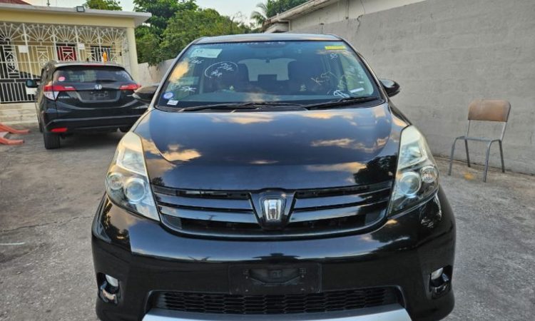 2015 Toyota Isis (KM0214235) - Buy cars for sale in Kingston/St. Andrew