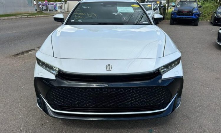 2023 Toyota Crown (KM0214237) - Buy cars for sale in Kingston/St. Andrew