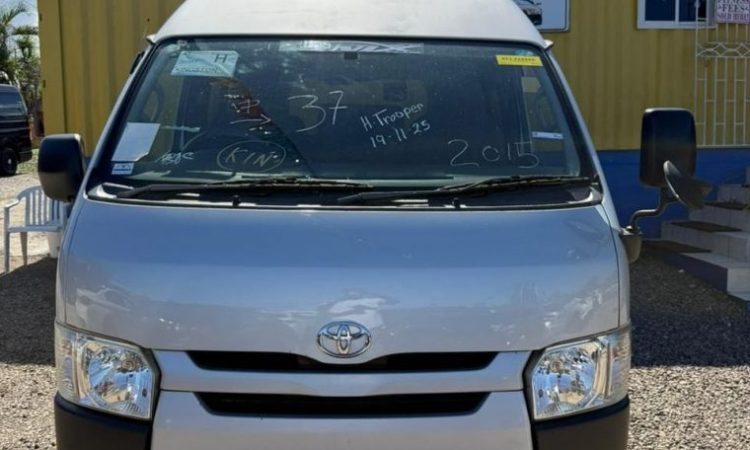2015 Toyota Hiace (KM0214239) - Buy cars for sale in Kingston/St. Andrew