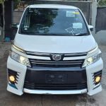 2016 Toyota Voxy ZS (KM0214240) - Buy cars for sale in Kingston/St. Andrew